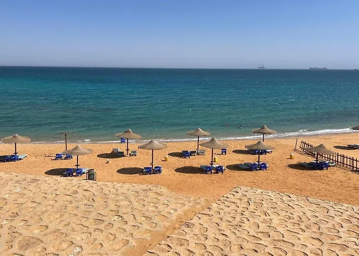 Apartment Sunny With Balcony & Pool Access Ain Sukhna